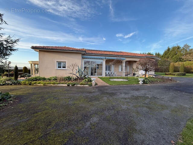 Maison à SAINT-AULAYE