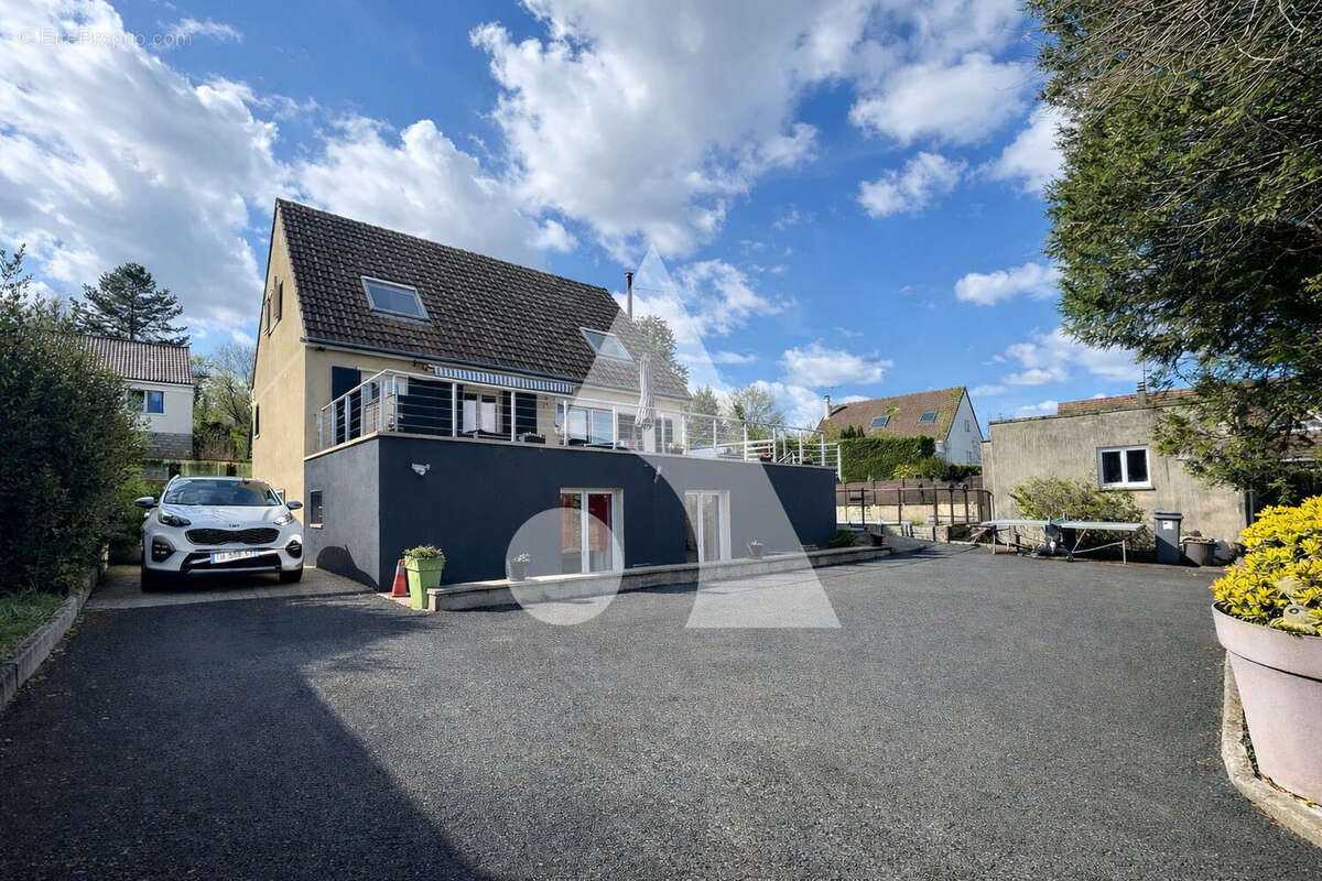 Maison Montry 8 pièce(s) 190 m2 / 6 suites parentales - photo 4