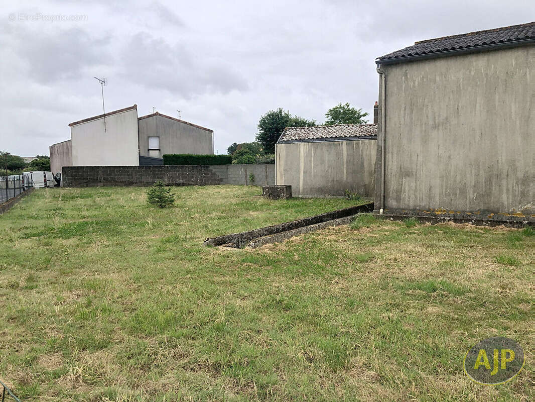 Terrain à SAINT-LEGER-SOUS-CHOLET