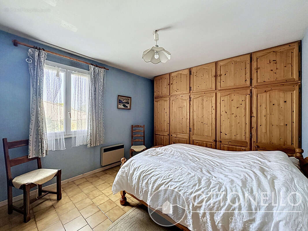 Maison à ROQUEBRUNE-SUR-ARGENS