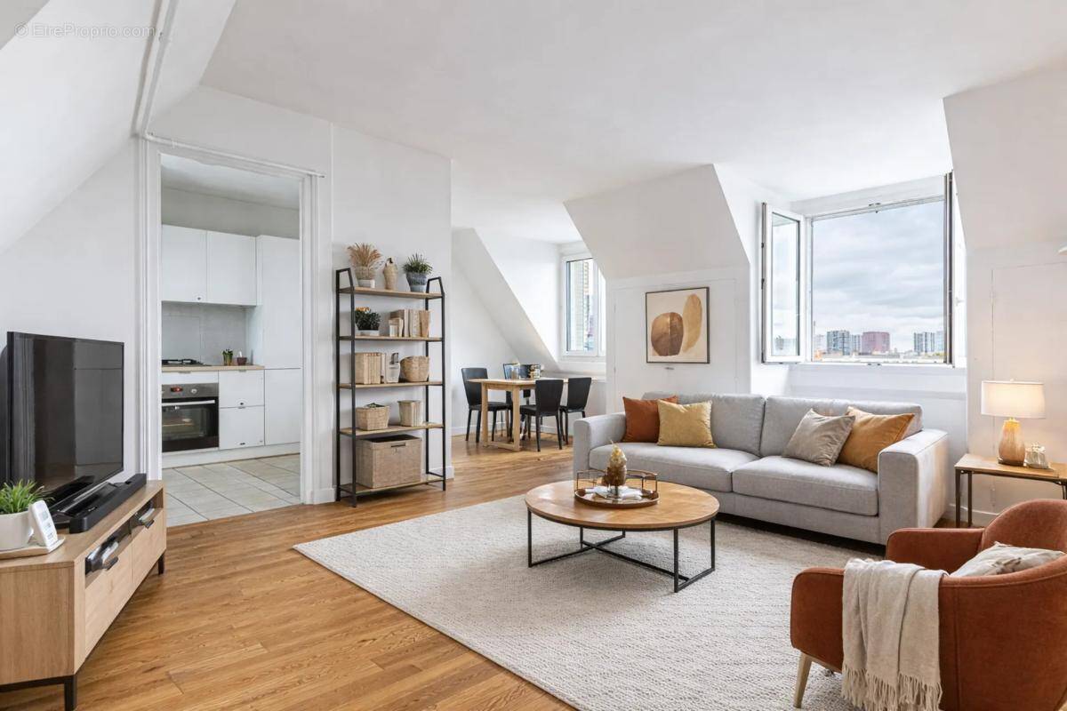 Appartement à PARIS-16E