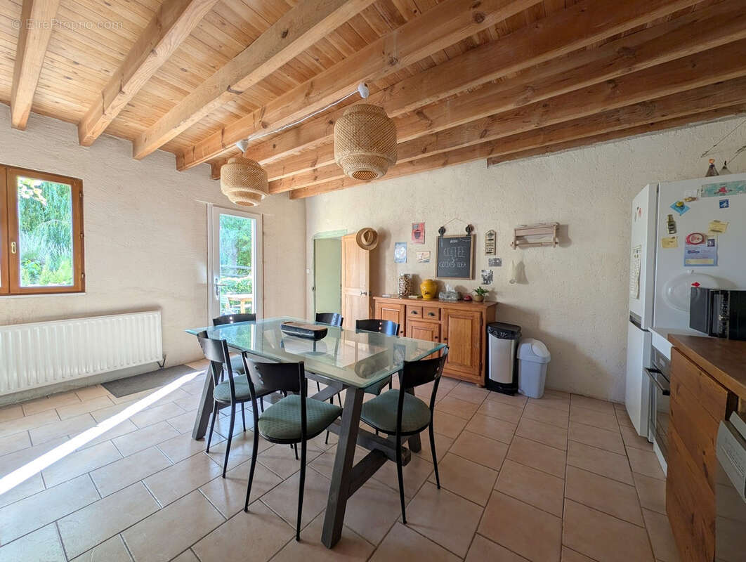 Tres belle longere en pierre - photo 8