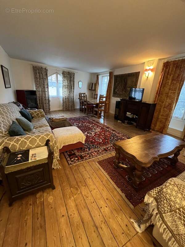 Maison à MONTIGNY-SUR-LOING