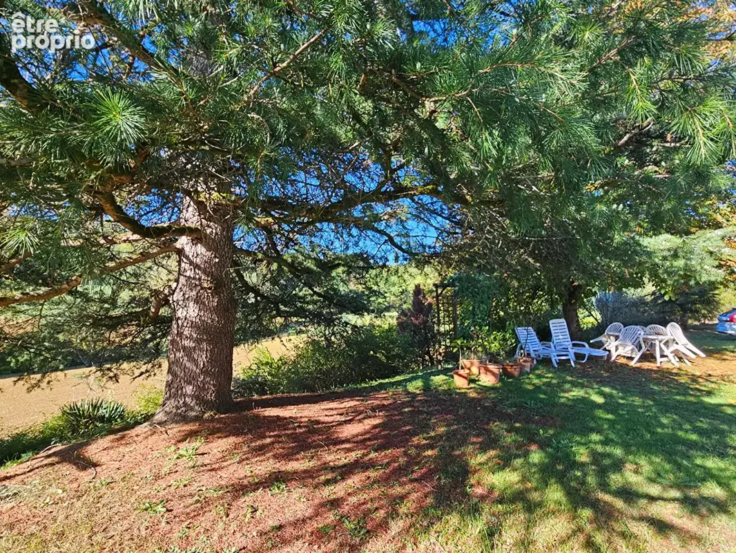 À VENDRE -Maison familiale de type 6 avec grand terrain clôturé, à moins de 10 minutes de Figeac - photo 15