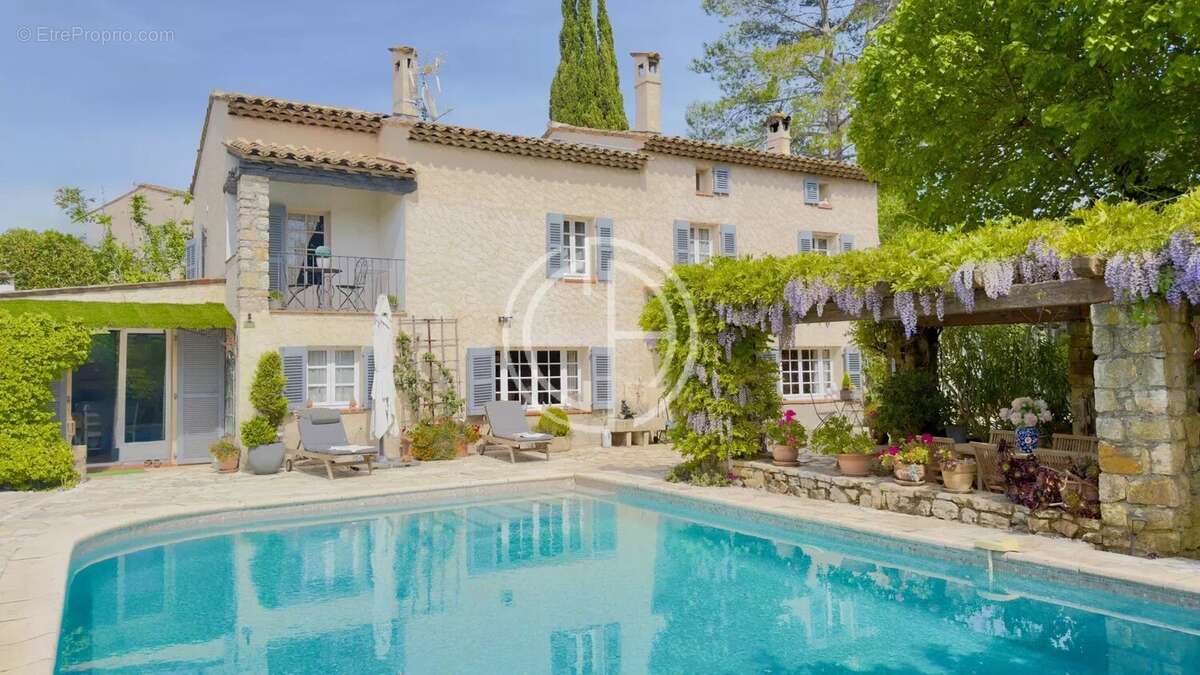 Maison à MOUGINS
