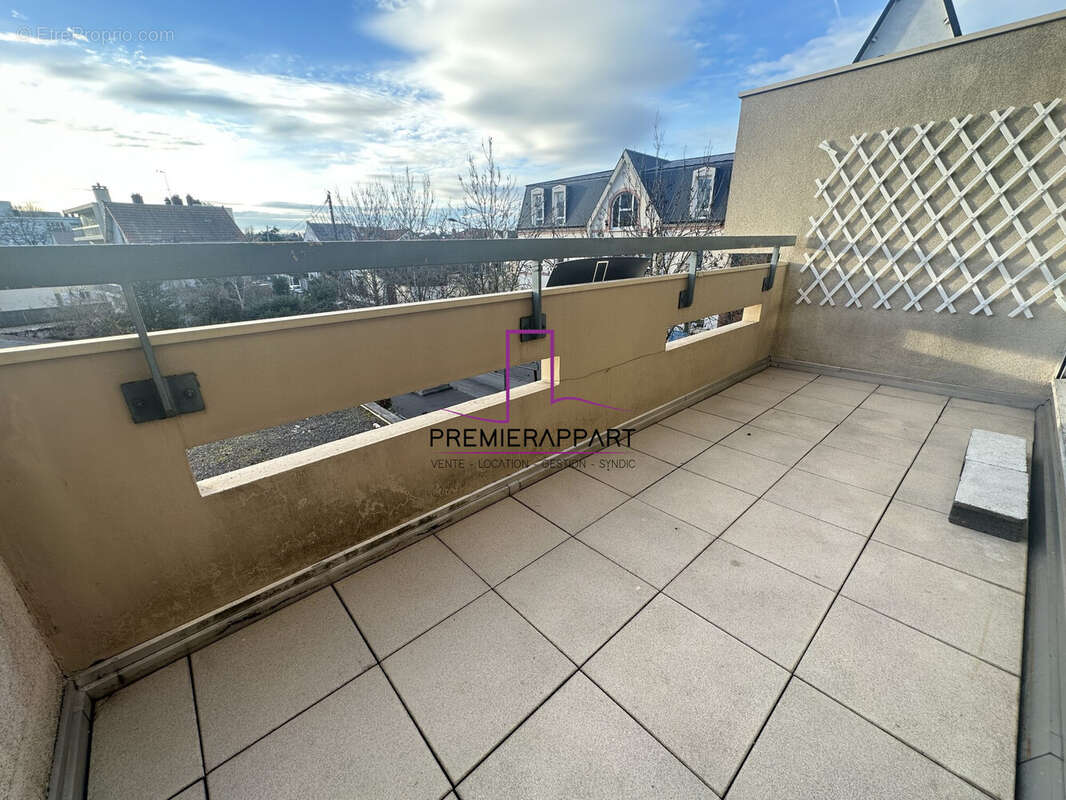 Appartement à HOUILLES