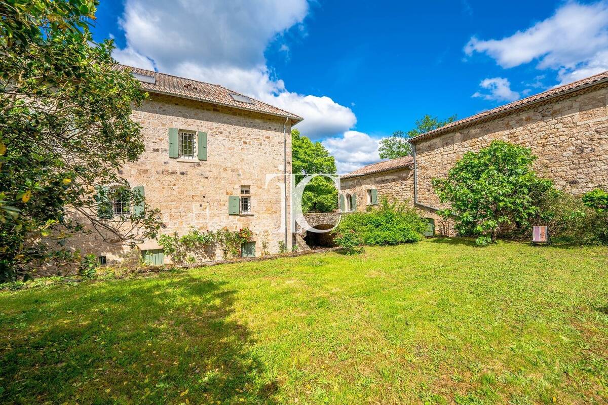 Maison à VINEZAC