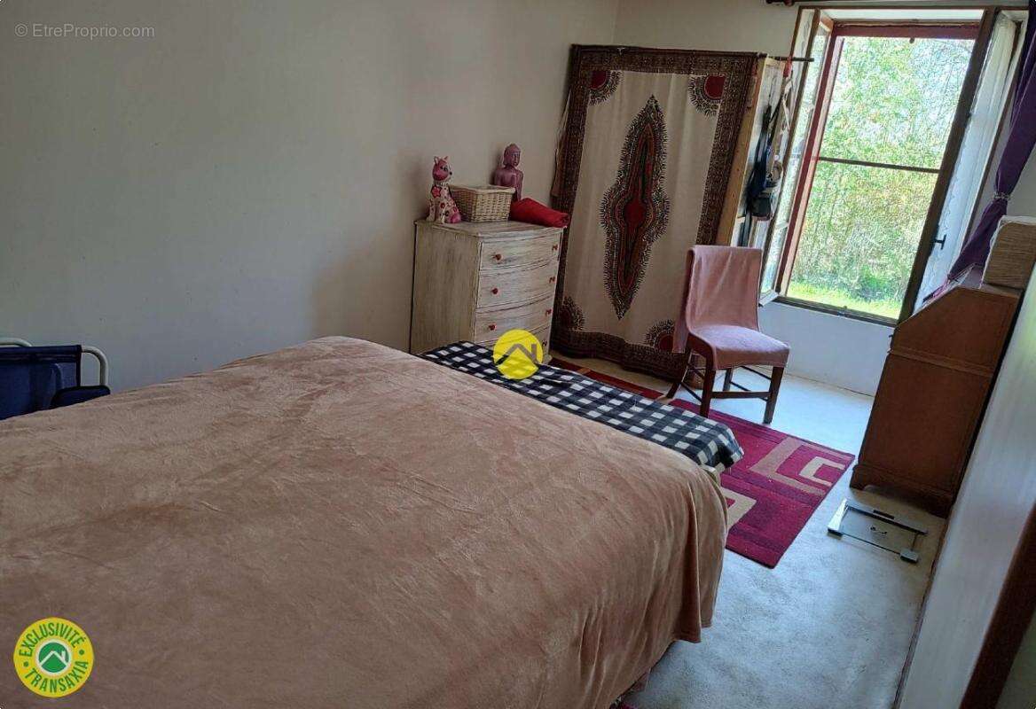 Maison à DUN-LE-PALESTEL