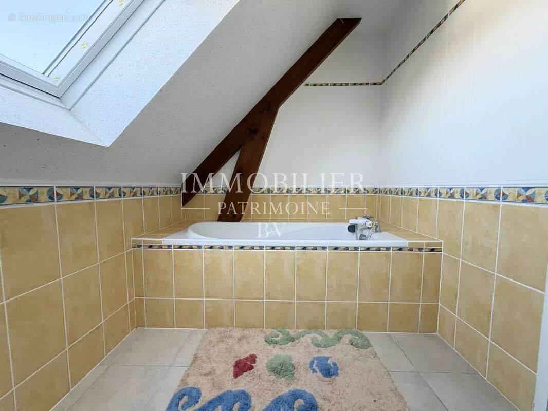 Maison à CONTRES