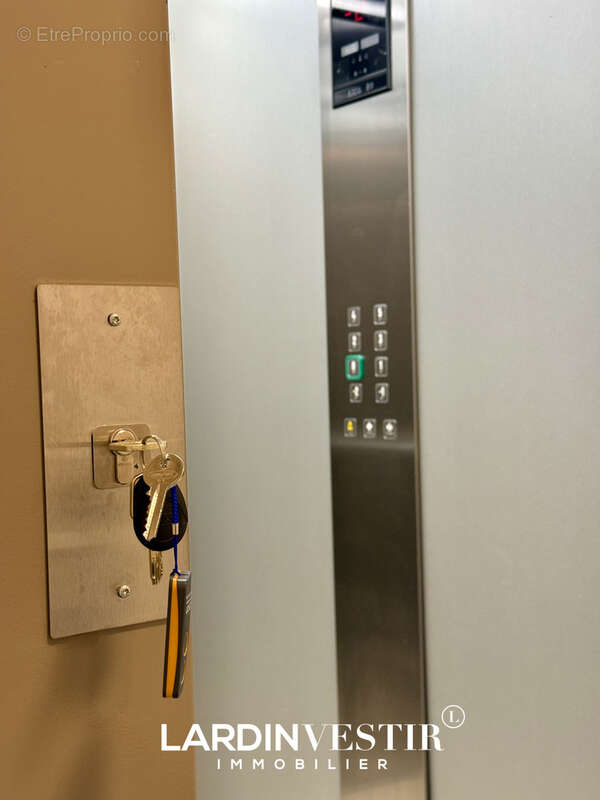 Parking à VILLEURBANNE