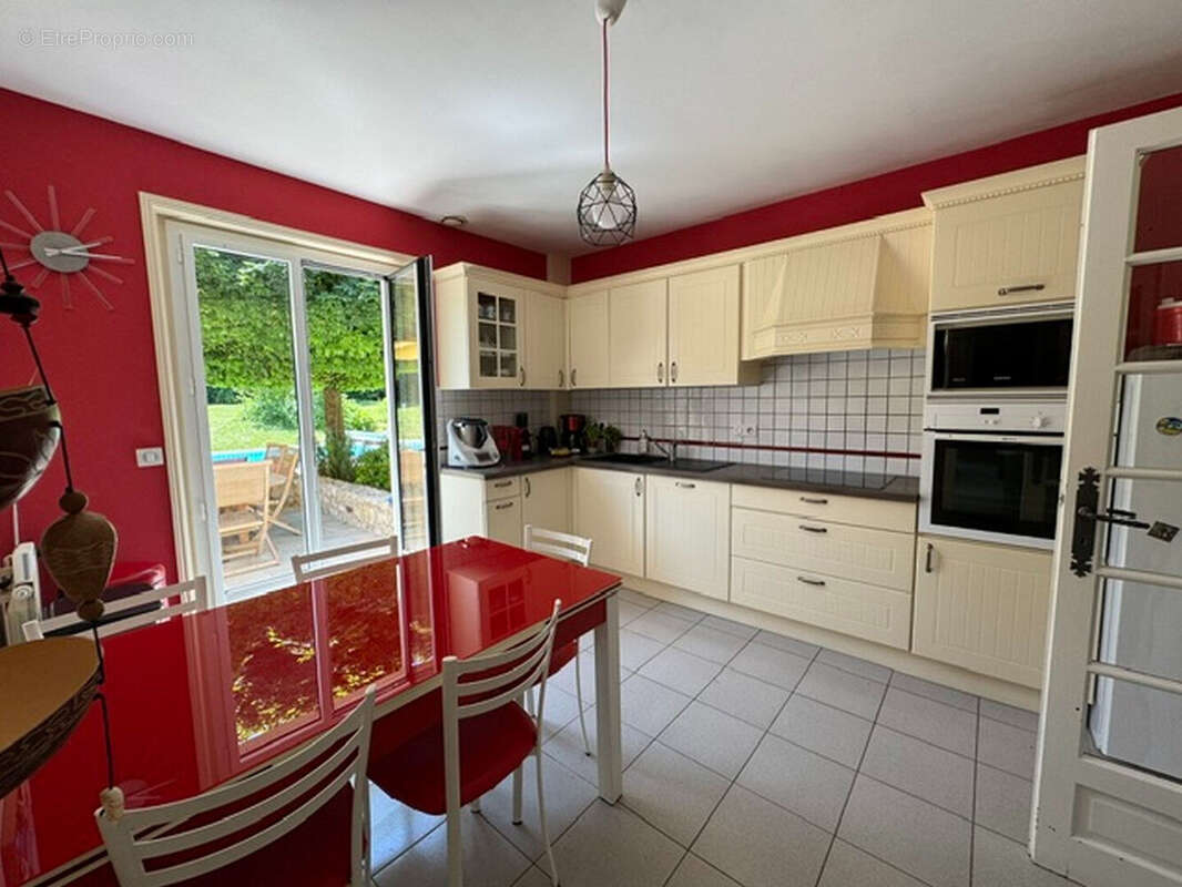 * EXCLUSIVITE * Maison d'exception à vendre de 184 m² avec piscine - photo 4