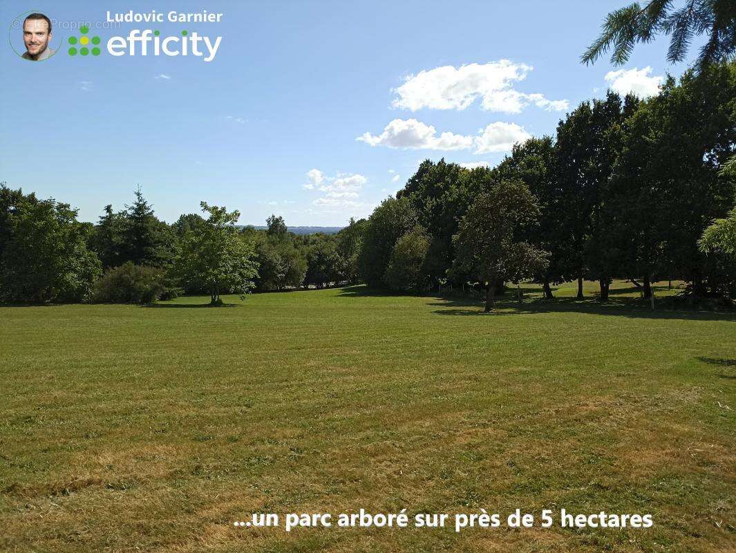 Maison 167 m² à Mortain  - photo 2