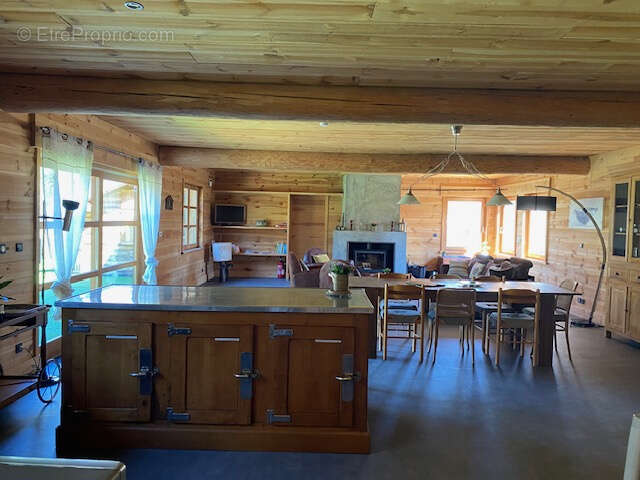 Maison à LE CHAMBON-SUR-LIGNON