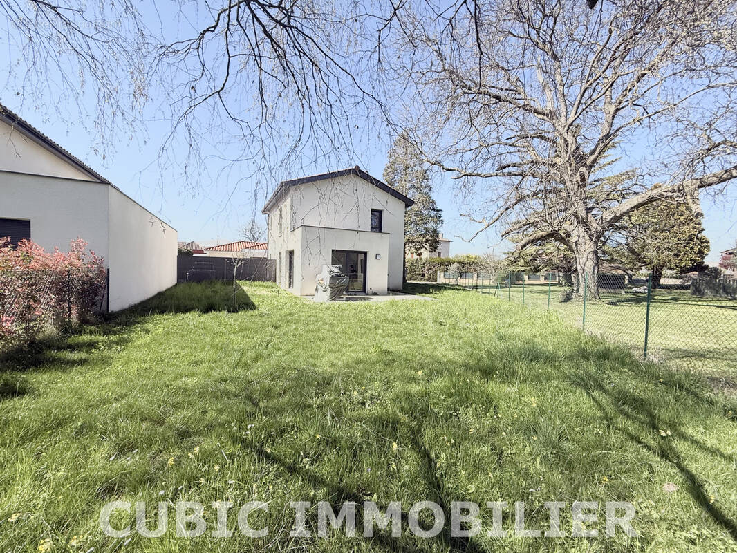 Maison à AMBERIEUX