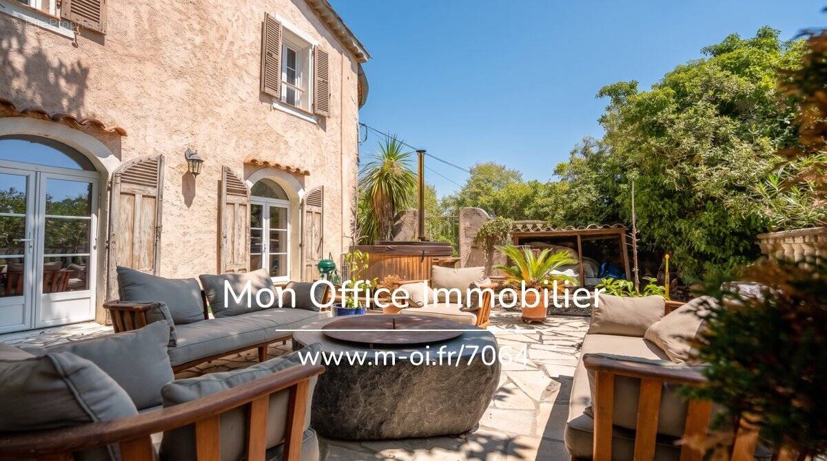 Maison à GRIMAUD