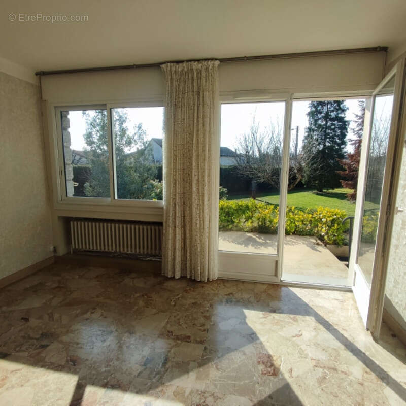 Appartement à SAINT-JUST-SAINT-RAMBERT