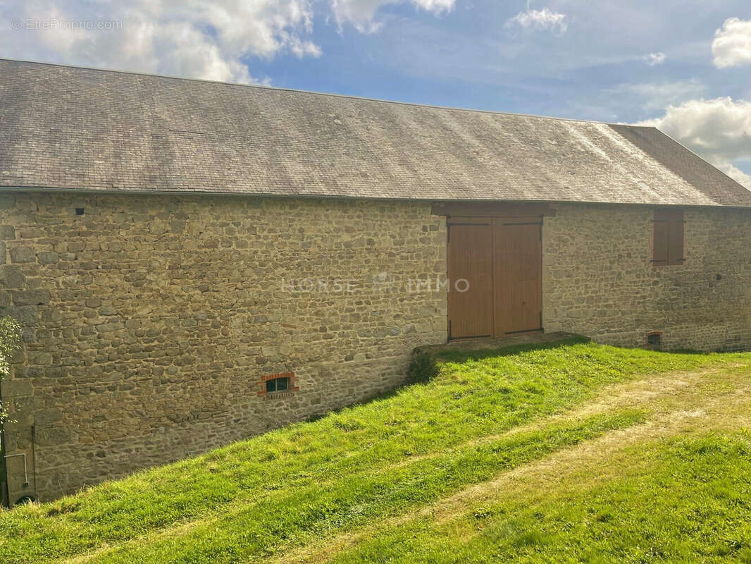 Maison 161 m² à Evaux-Les-Bains  - photo 5