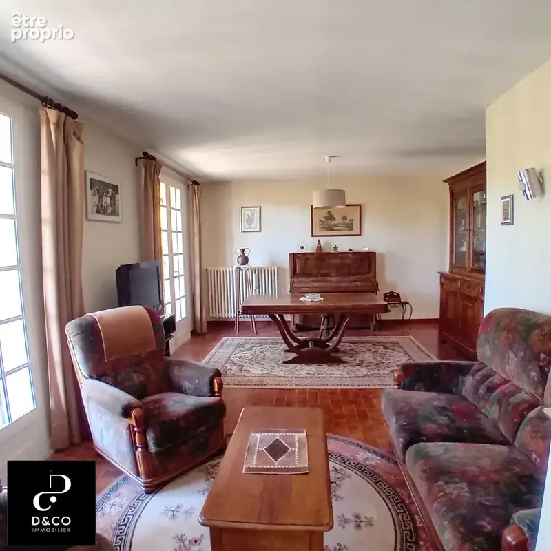 Maison 5 pièces 90 m² à vendre à La Roche-Vineuse (71960) - photo 2