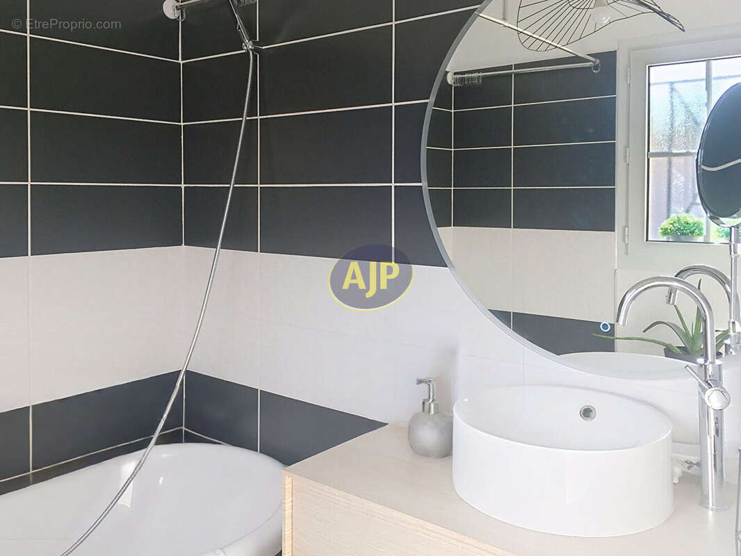 Maison à SAINT-MEDARD-EN-JALLES