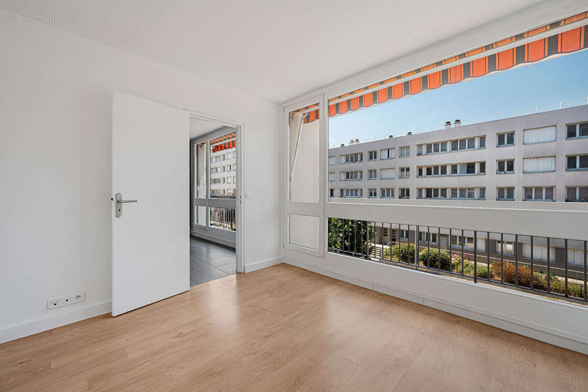 Appartement 2 pièces lumineux - Ligne 13  Etienne Dolet - Balcons - photo 10