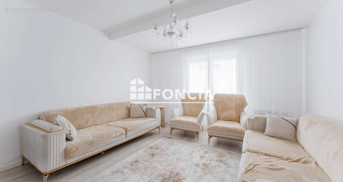 Maison à PONT-SAINT-MARTIN