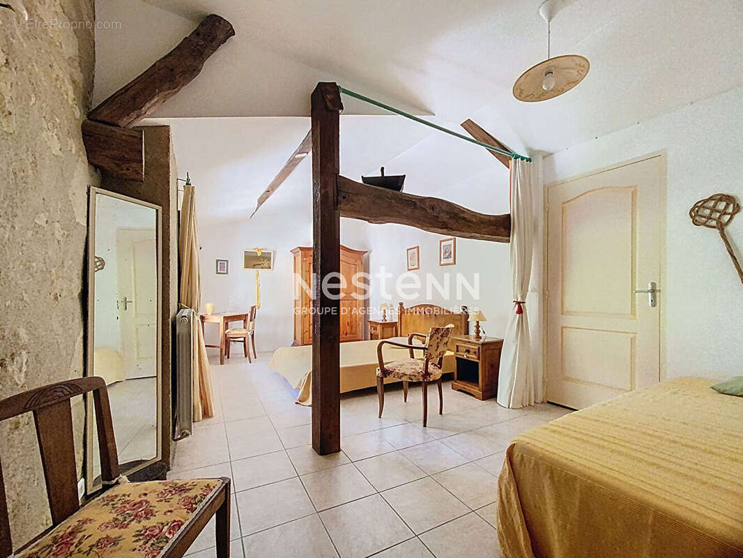 Maison à SEISSAN
