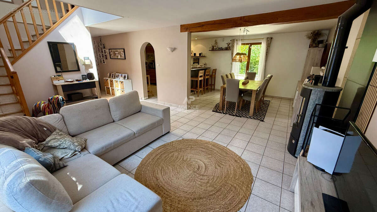Maison Vaureal 8 pièce(s) 126 m2 - photo 3