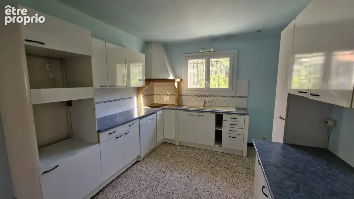 maison de 90m2 de type t4 à rénover. - photo 6