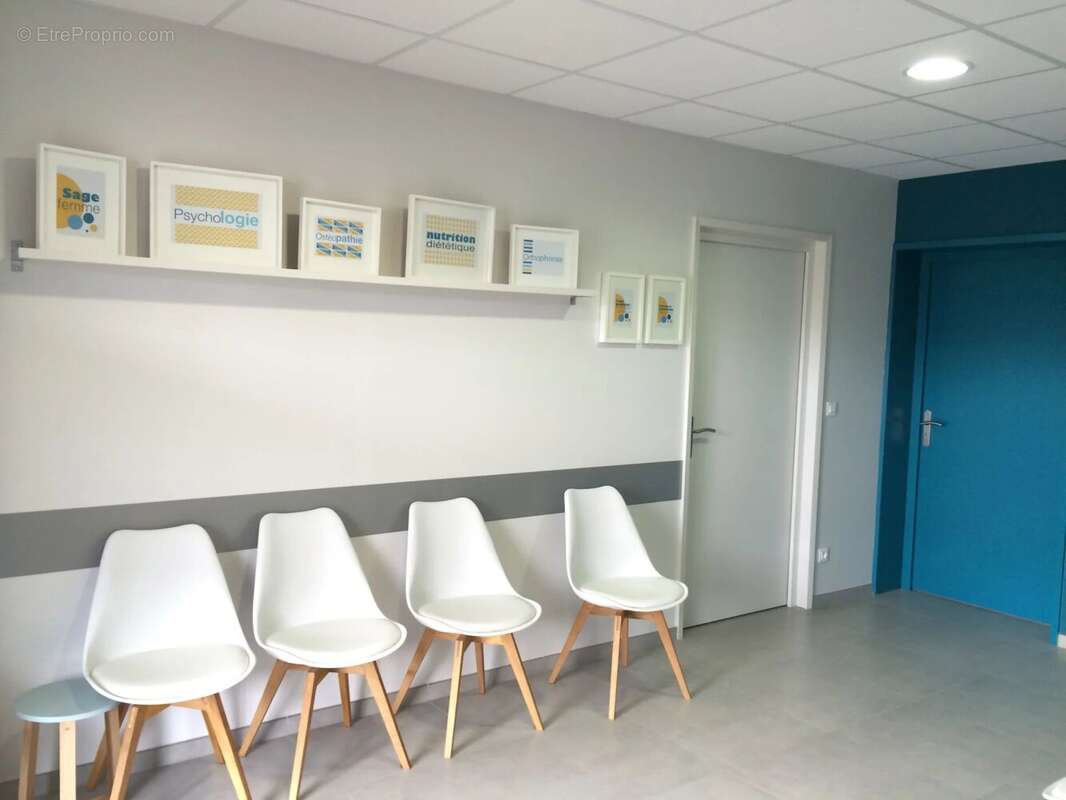 Commerce à MONESTIER-DE-CLERMONT