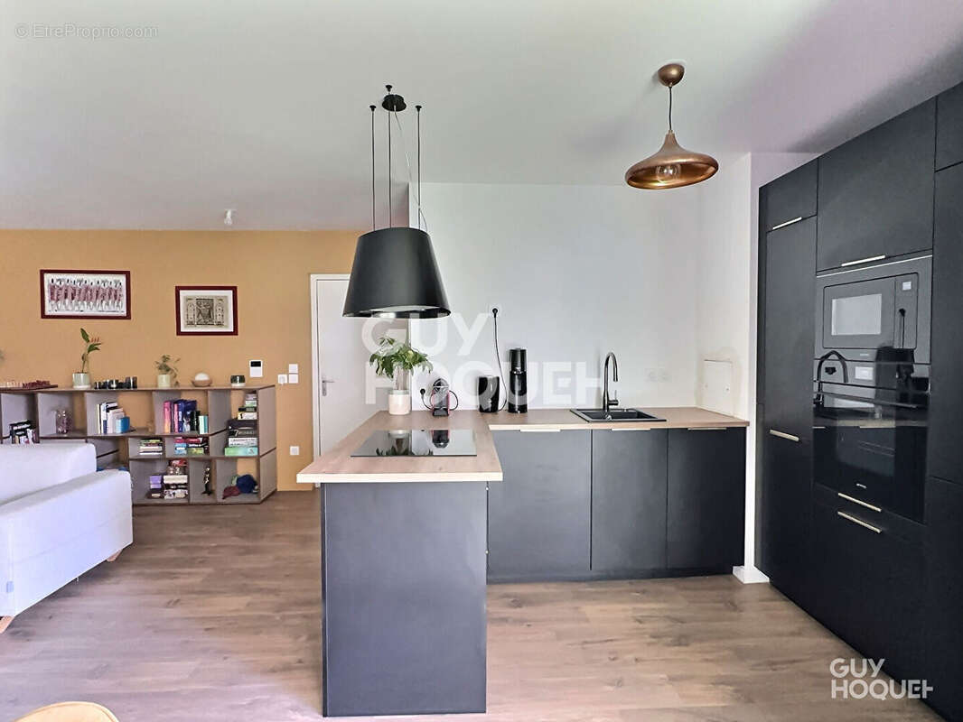 Appartement à AUBERVILLIERS
