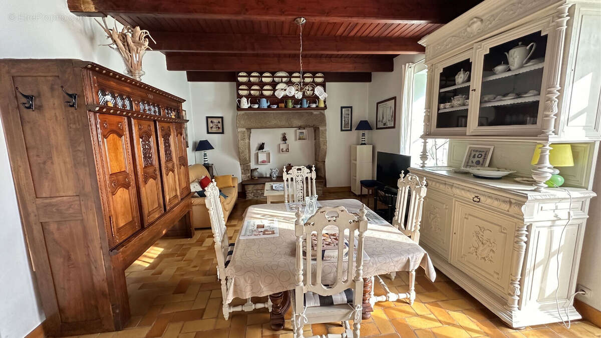 Fouesnant, Beg-Meil, Emplacement exceptionnel ! Maison 2 chambres bourg et plage a pieds. - photo 3