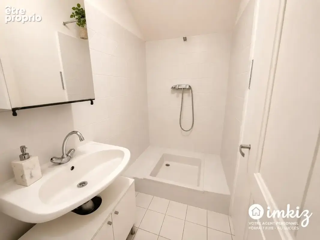 T2 de 50m² avec cachet à rénover - Fort potentiel - photo 11