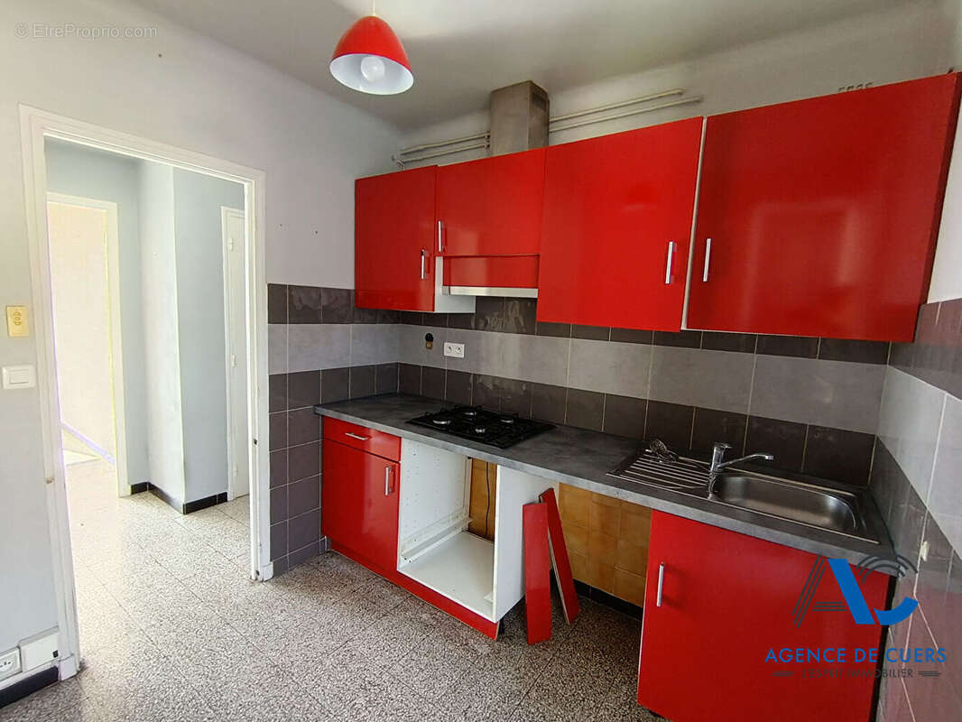 Appartement Cuers 3 pièce(s) 59 m2 - photo 3