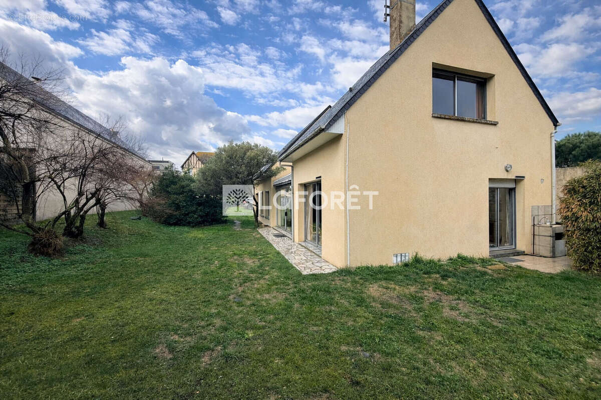 Maison à HERMANVILLE-SUR-MER