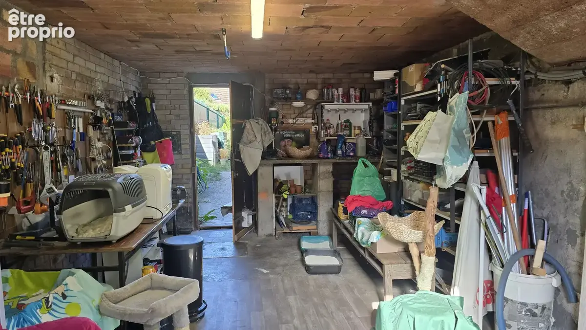Vente occupee sans rente - maison de village de 83m2  avec jardin garage et cave - photo 17