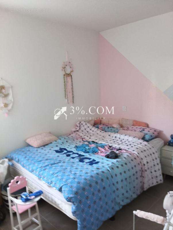 Appartement à POUSSAN