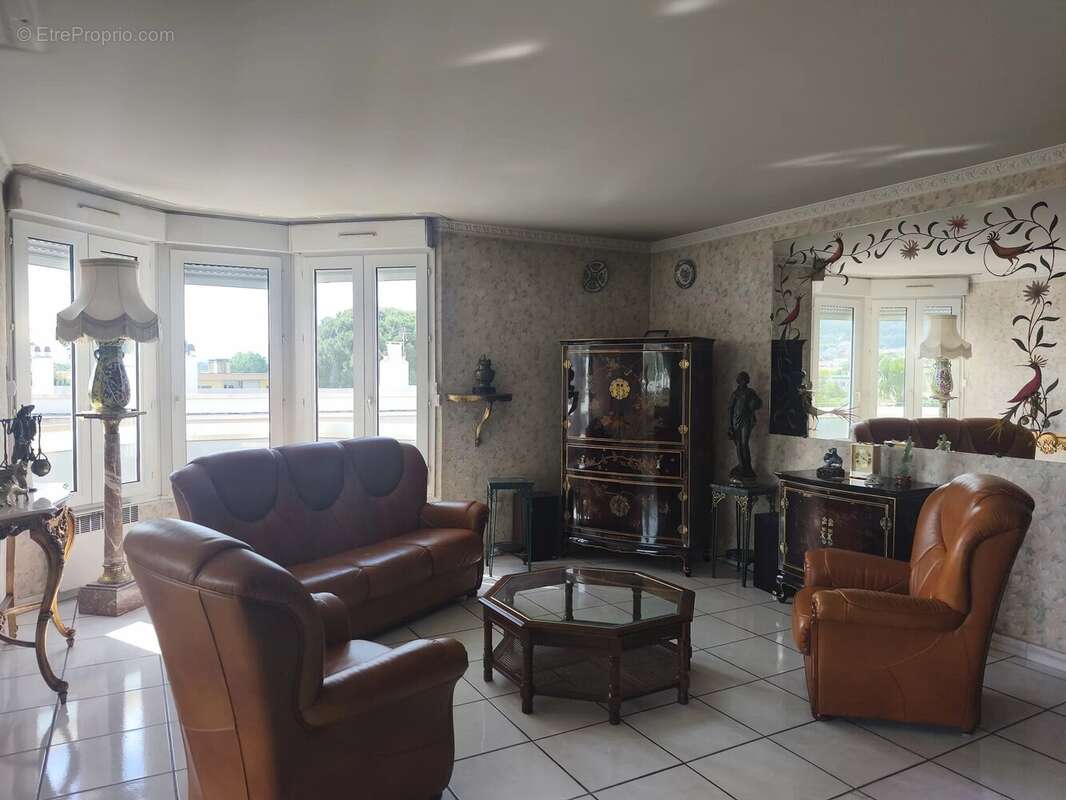 Appartement à SANARY-SUR-MER