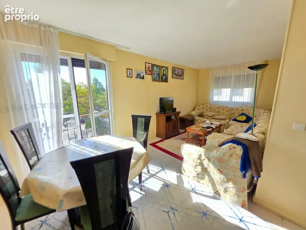 Appartement à GRIGNY
