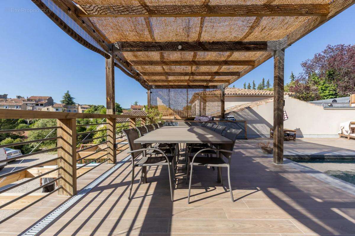 Superbe bastide de 217 m² avec piscine à Grambois - photo 23