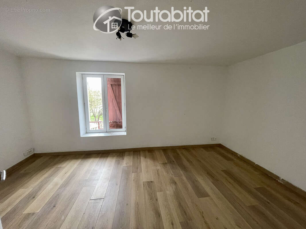 Appartement à CHARLEVILLE-MEZIERES