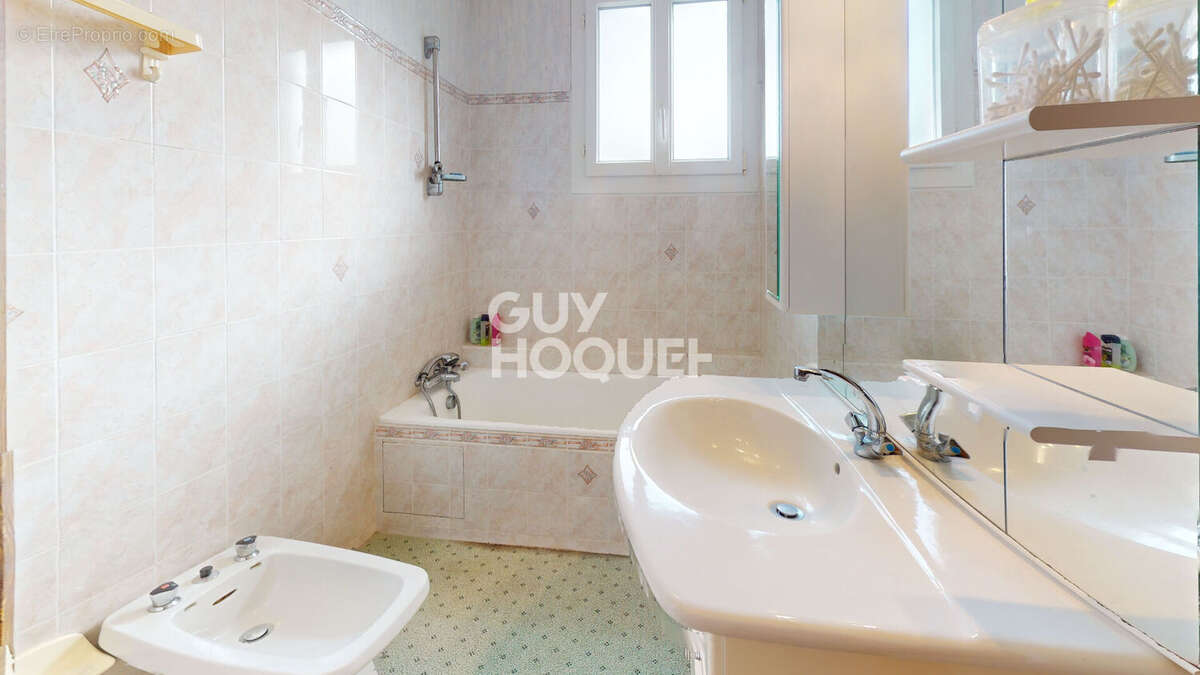 Maison à SAINT-SAMSON-SUR-RANCE