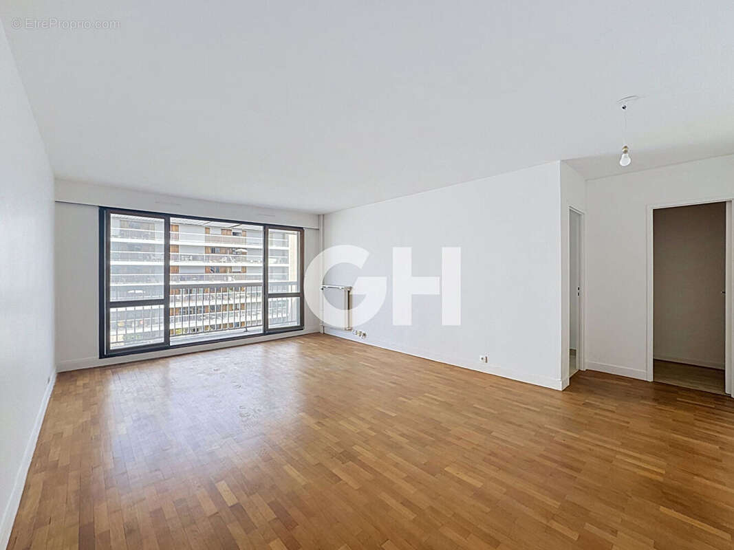 Paris 11ème Bel appartement 3 pièces avec balcon et vue dégagée - photo 3