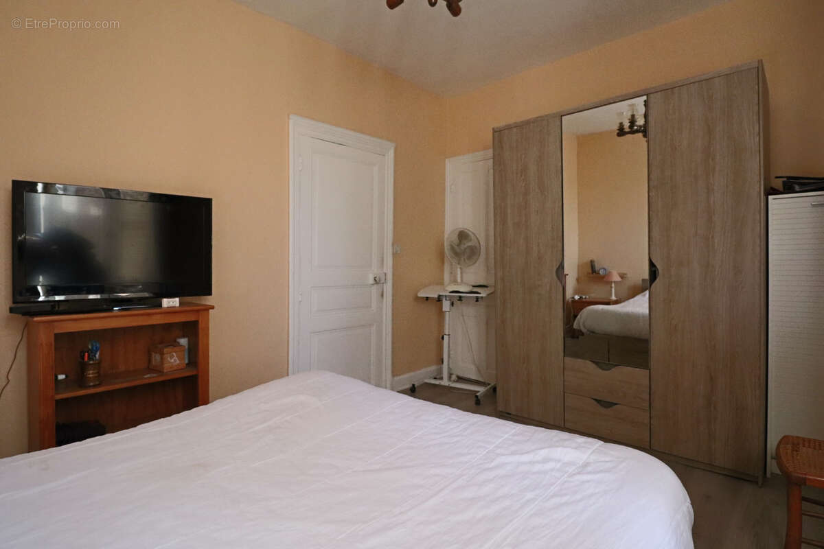 Maison à SAINT-SAUVES-D&#039;AUVERGNE