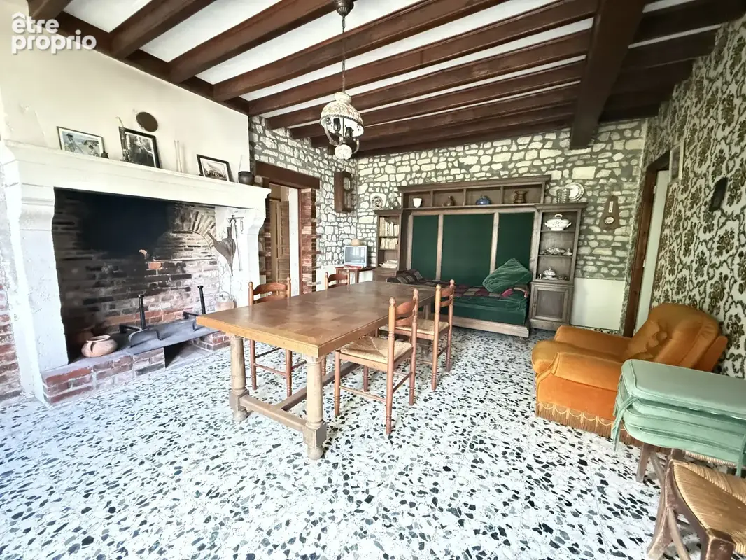 Feux - longere - terrain 8400 m2 - photo 6
