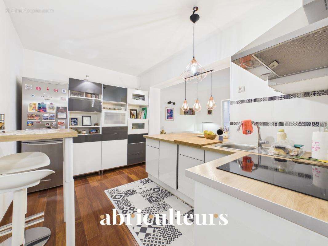 Appartement avec terrasse de 7m² en vente à  Paris 11e, Rue de la Fontaine au Roi (75011) - photo 6