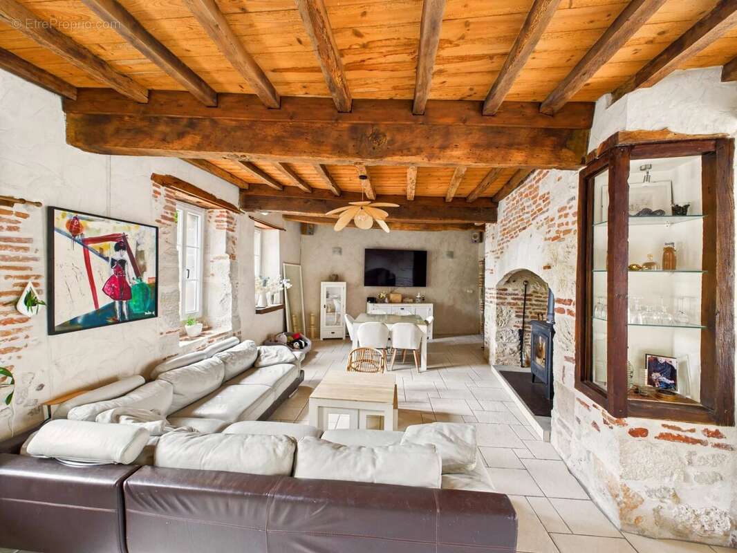 Ensemble immobilier de caractère à Penne-d’Agenais – Potentiel exceptionnel  - photo 12