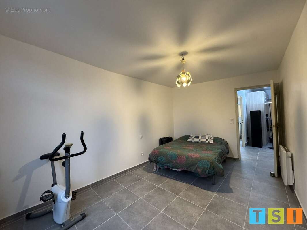Au cur de Miramont-de-Comminges - ensemble immobilier - maison de caractère de 135 m² - vaste local commercial 100 m² sur 593m² - photo 19