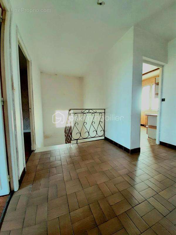 Maison à SAINT-JUNIEN