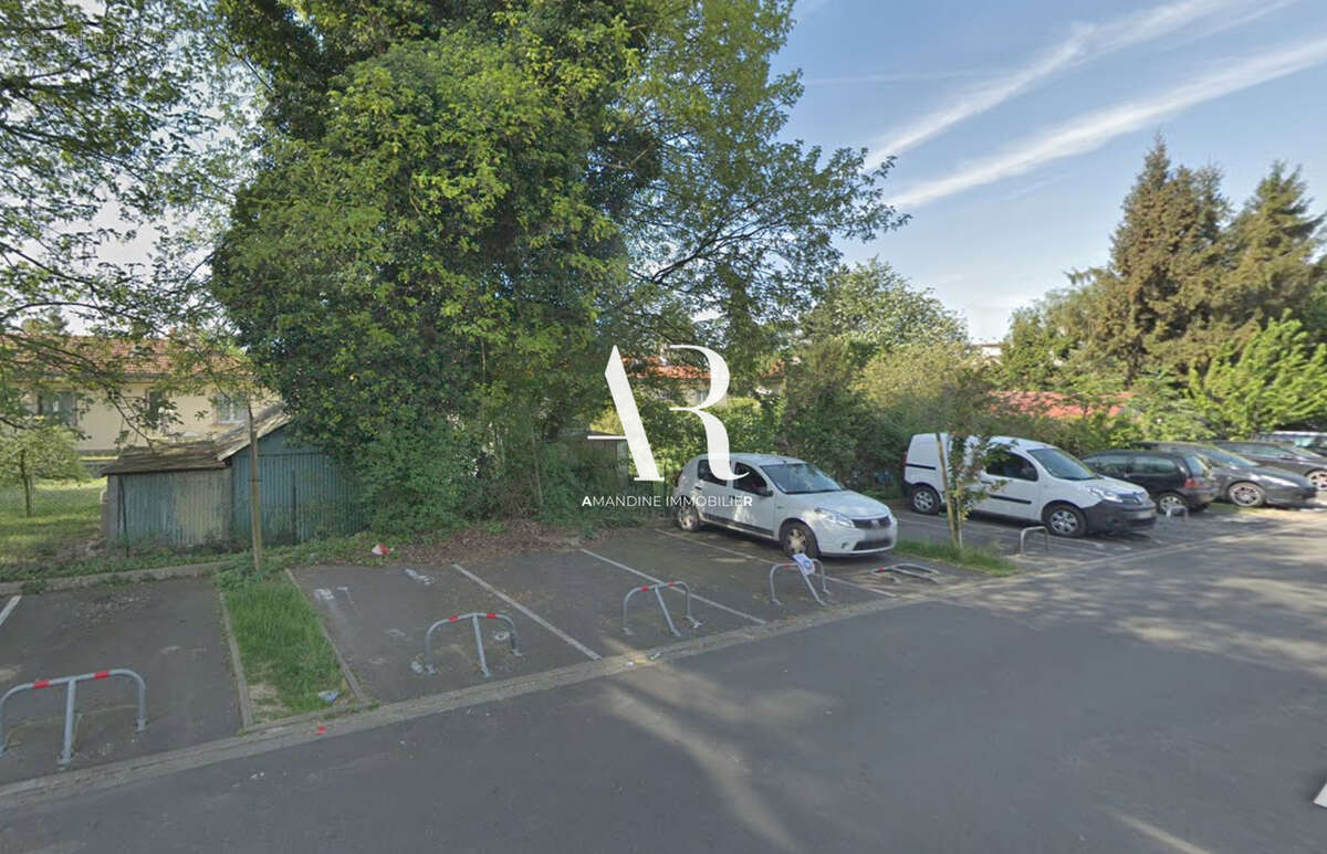 Parking à NOISY-LE-SEC
