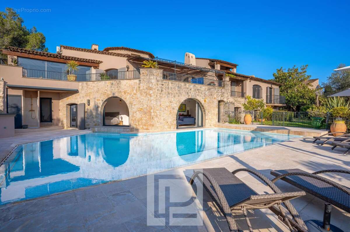 Maison à MOUGINS